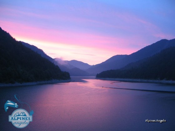 Sonnenaufgang am Sylvenstein Speicher