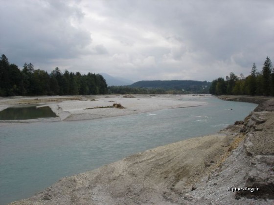 Der Isarstausee bei Bad Tölz