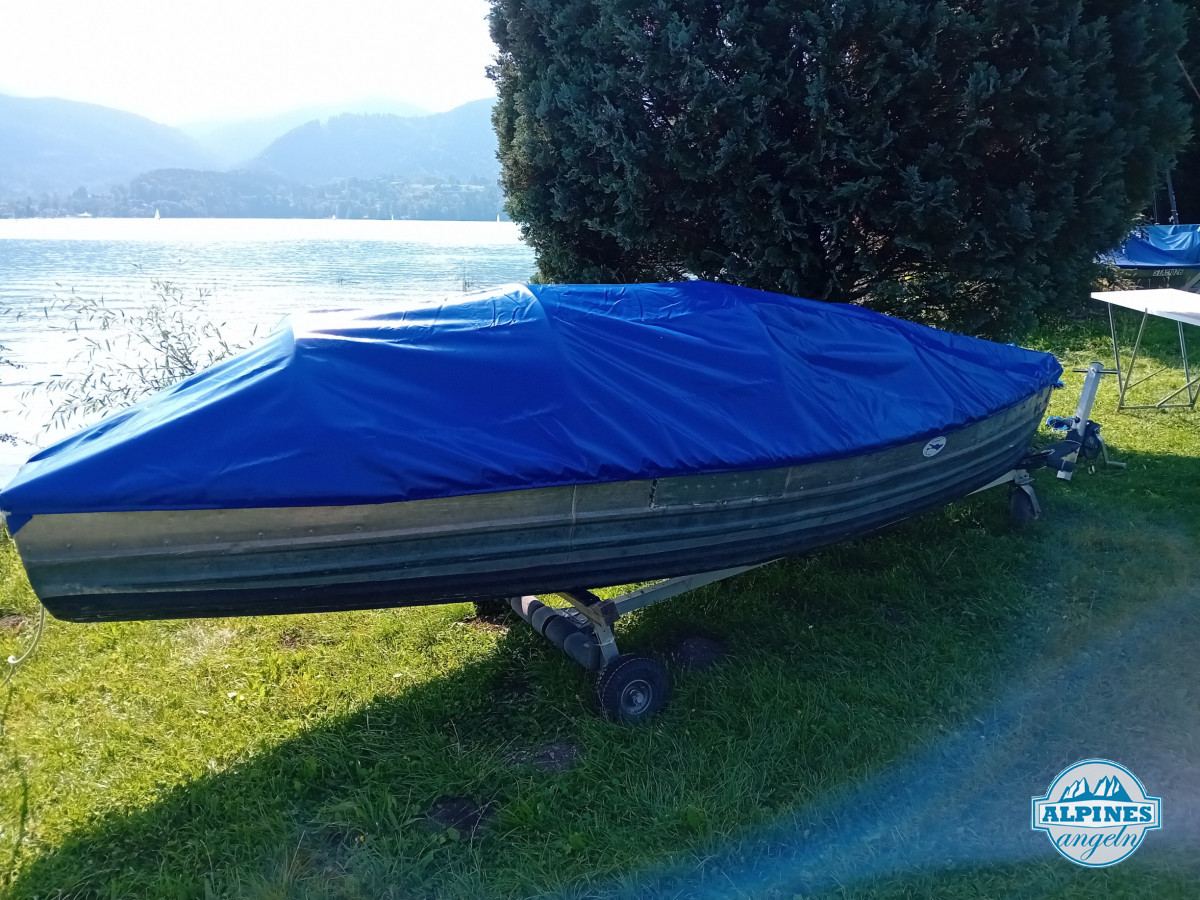 Fertige Plane mit umlaufenden Gummizug